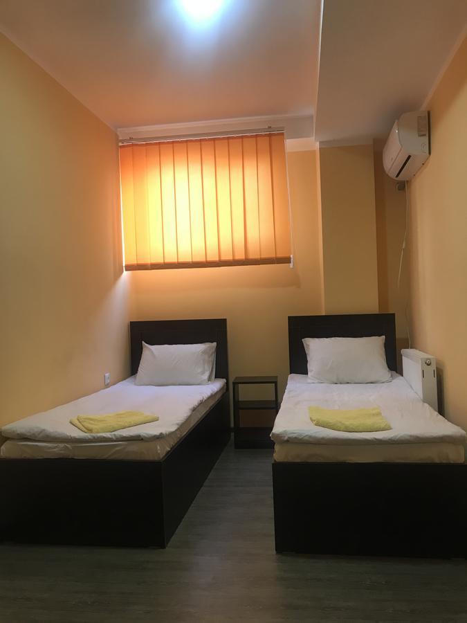Starhostel Kutaisi Zewnętrze zdjęcie